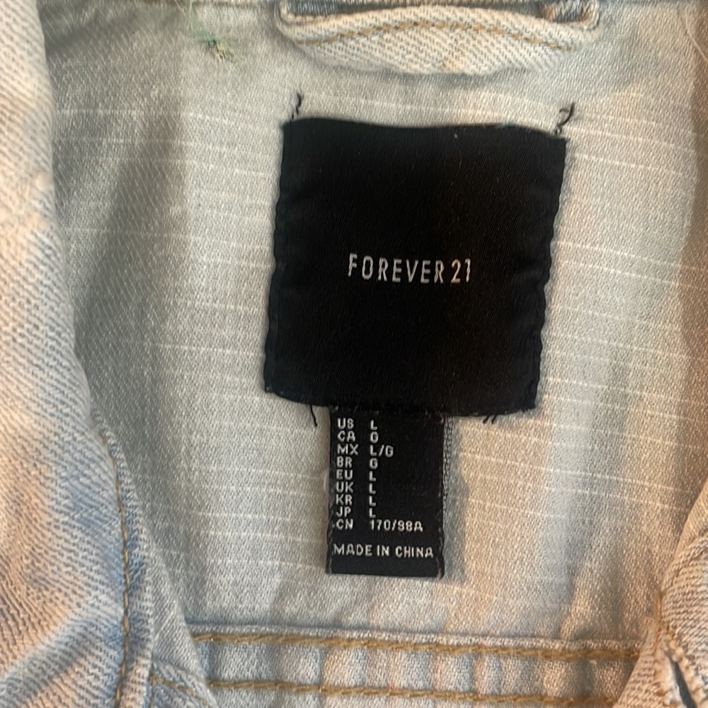 Distressed Light washed blue Denim jacket,Large - Picture 5 of 9